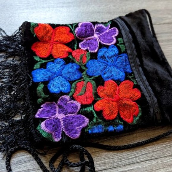 VINTAGE 90s Embroidered Velour Purse Floral Embroidery Handmade Crossbody Bag - Picture 5 of 8